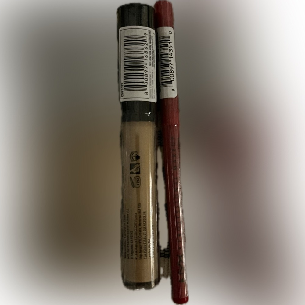 BUNDLE: NYX CAN’T STOP WON’T STOP MATTE CONCEALER MEDIUM OLIVE, LIP LINER - RUBY
